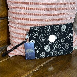 NWT Kipling Star Wars Far Far Away Wristlet- OS